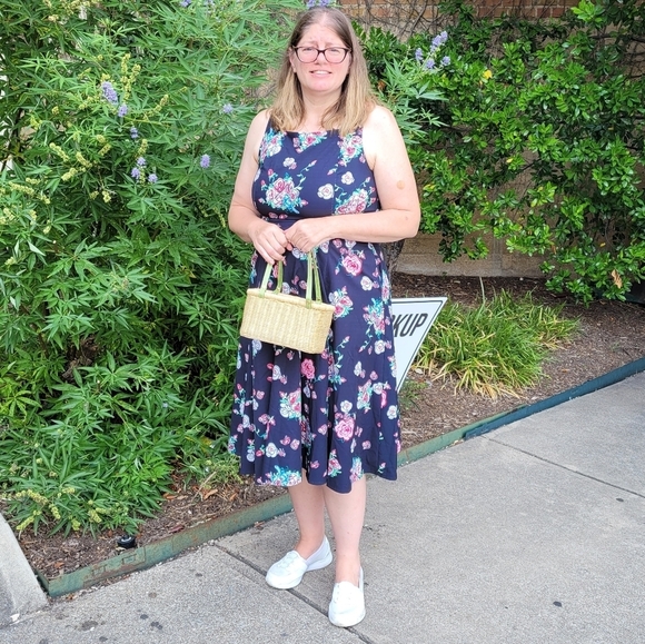 Meet your Posher, Carin - Picture 3 of 14